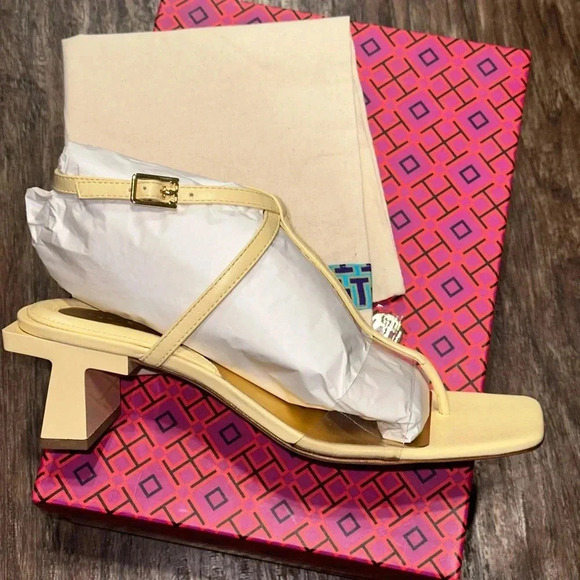Tory Burch Strappy Lucite Heel Sandal Size 9 - Picture 3 of 7